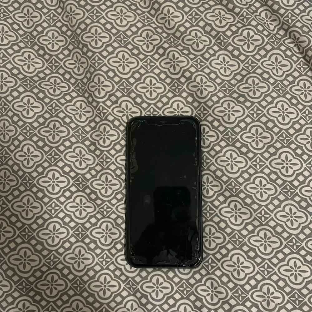 iPhone 12 in black